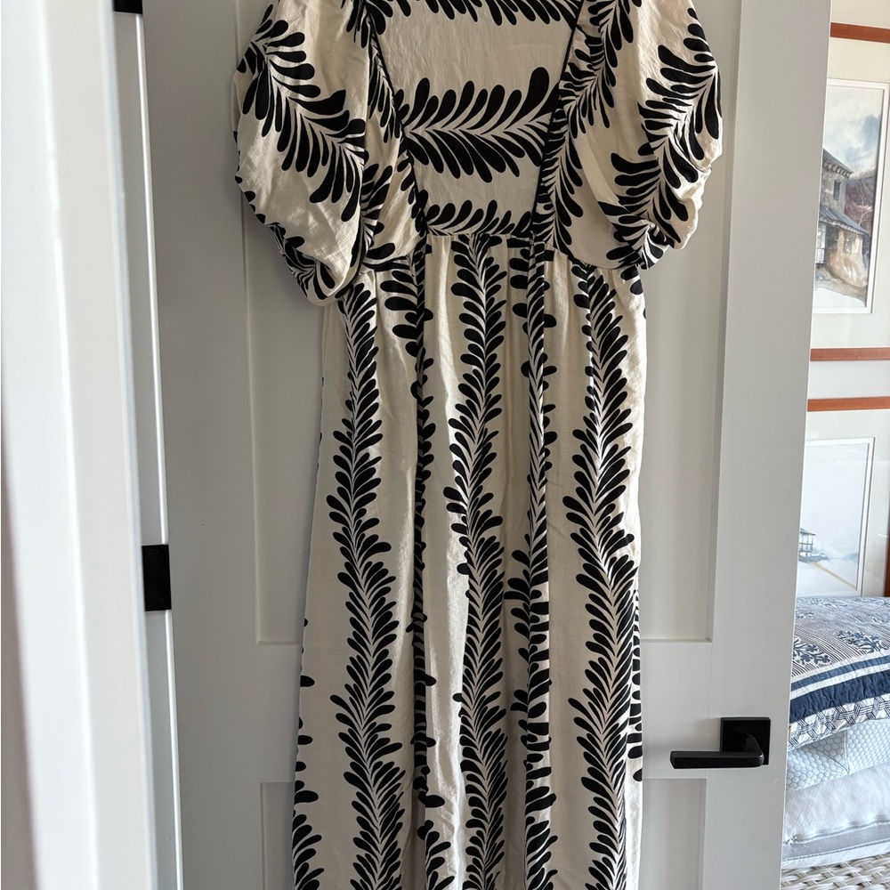 GIGIO SIZE SMALL… NEVER WORN LONG DRESS AND COMFY! - Picture 6 of 7